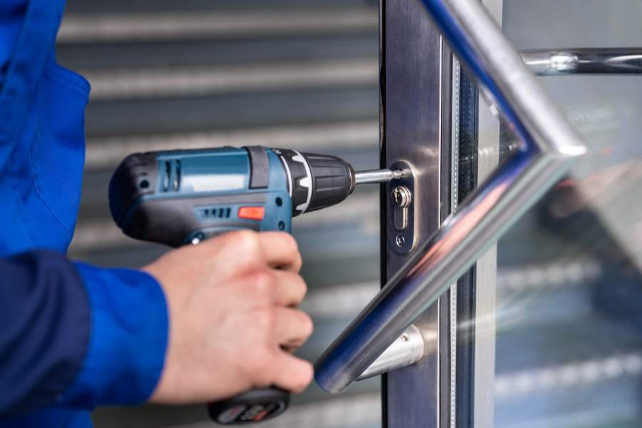 commercial locksmith warnbro