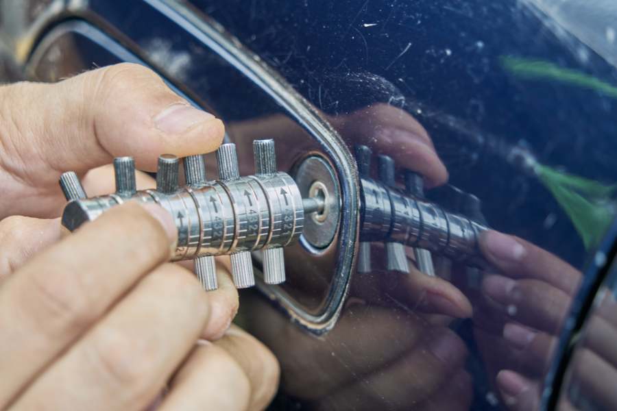 automotive locksmith Piara Waters